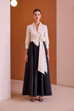 Load image into Gallery viewer, Vestido Corto Carla Ruiz 52502
