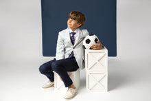 Load image into Gallery viewer, Traje Ceremonia Nova Drima Napoles
