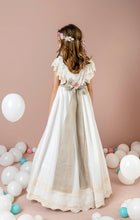 Load image into Gallery viewer, Vestido Comunión Lilus 40113

