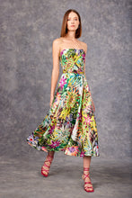 Cargar imagen en el visor de la galería, Vestido Corto Carla Ruiz 99635
