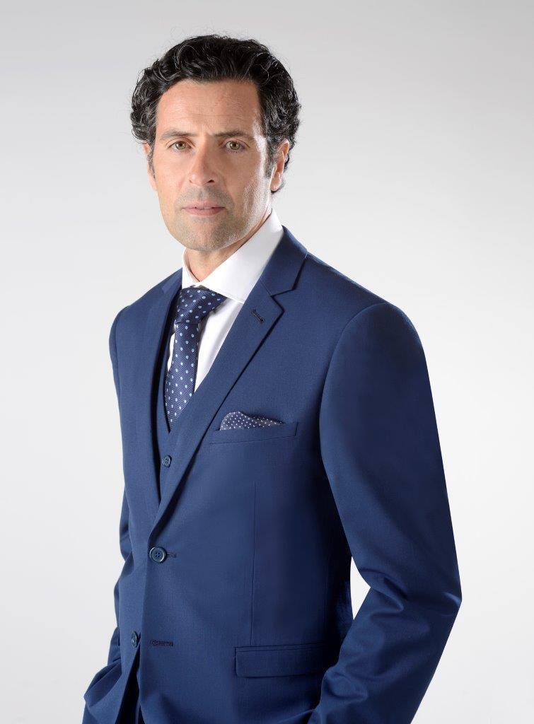 Traje + chaleco + corbata + camisa - Reme Antón Modas